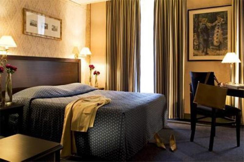 Unic Renoir Saint Germain Hotel Paris Exterior photo